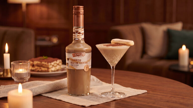 Dessert in een glas: De Kuyper lanceert Tiramisu Martini voor de horeca